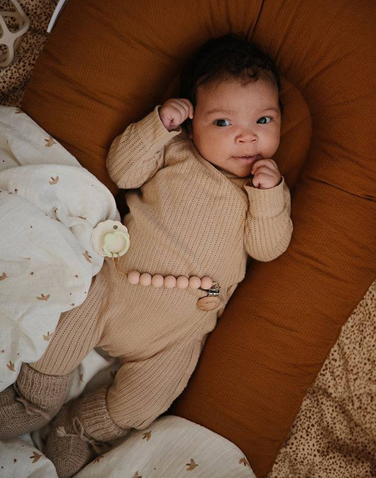 Frigg Pacifier Daisy Night - 2 Pack - Cream & Croissant - Petit Filippe