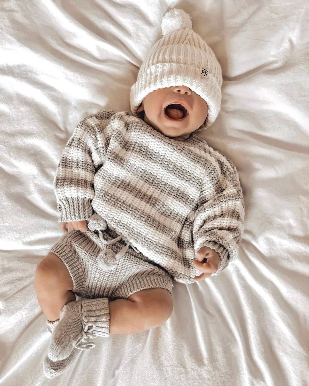 Cotton Newborn Booties - Grey - Petit Filippe