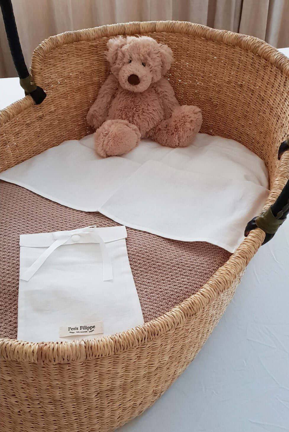 76 x 43 cm - Linen Fitted Sheet to fit our Moses Basket Mattress - White - Petit Filippe