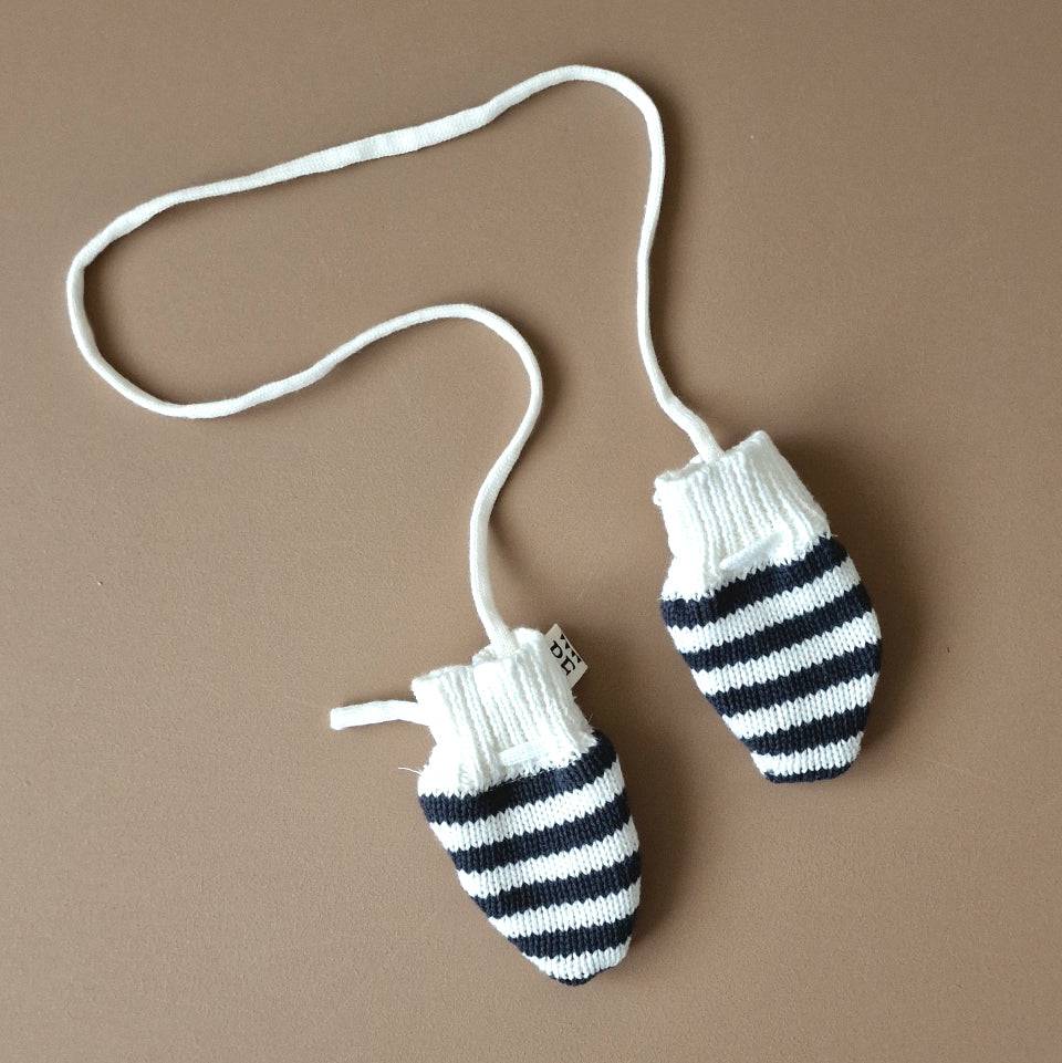 Baby Mittens - Cotton & Fleece - Graphite & Ivory - Petit Filippe