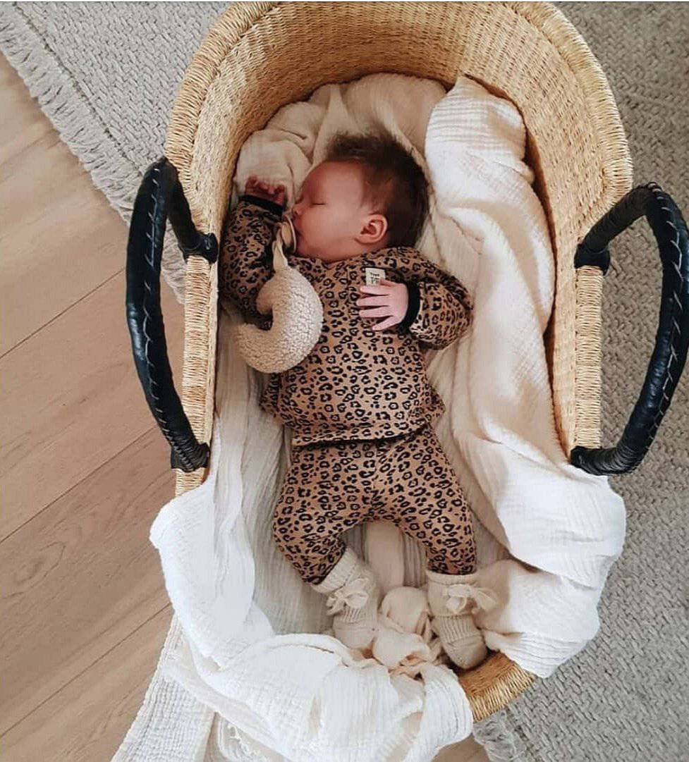 Moses Basket - no. 01 - Neutral - Black Handles - Petit Filippe