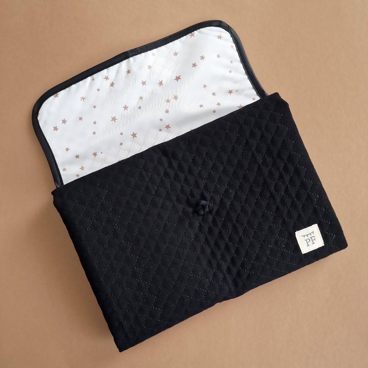 Quilted Changing Mat - Black | Petit Filippe