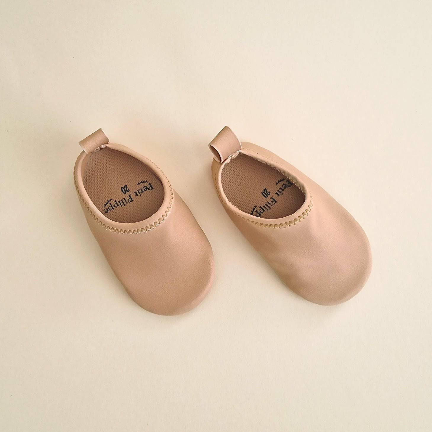 Swim Shoes Beige -UPF50+ Beige – Petit Filippe