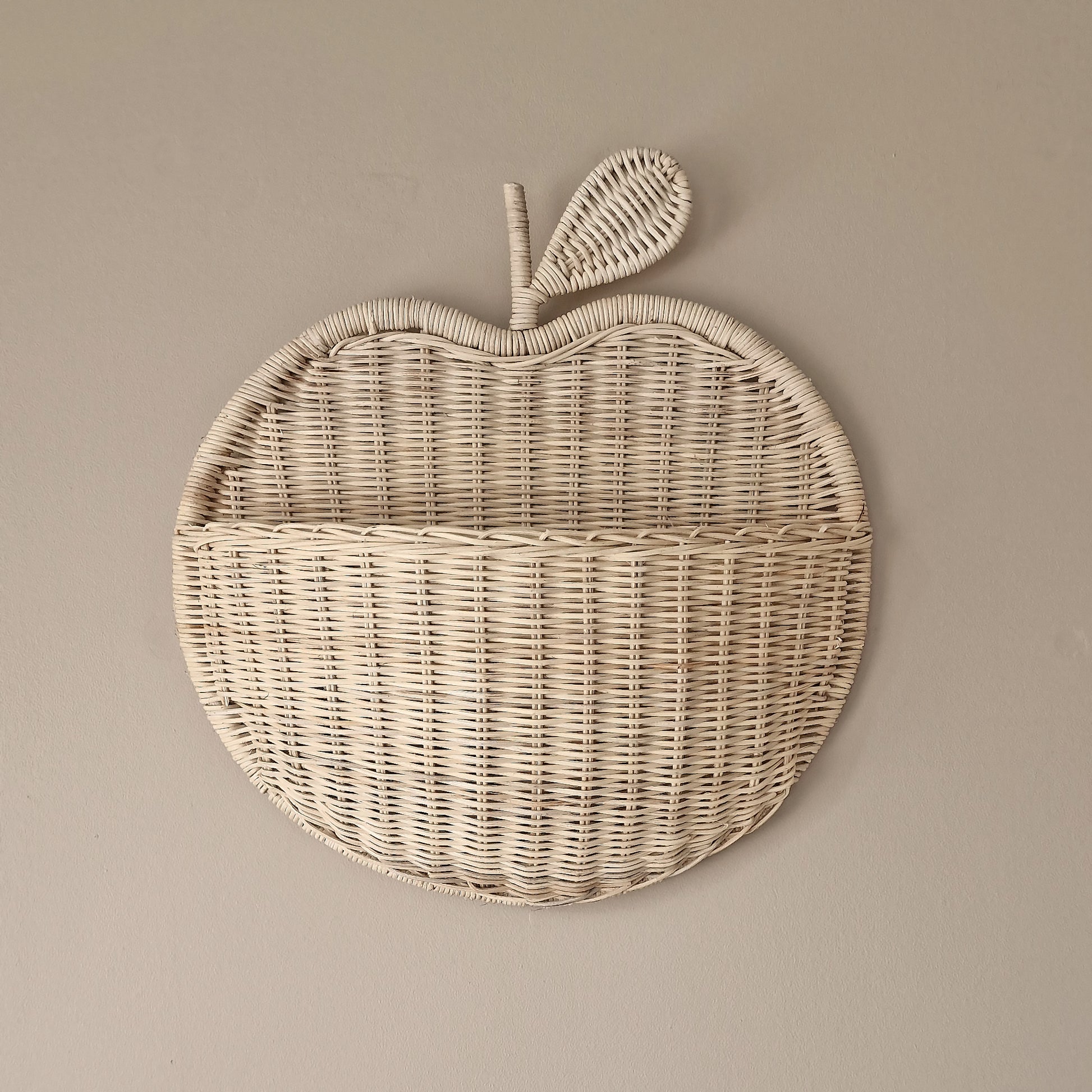 Wall Basket - Apple - Petit Filippe