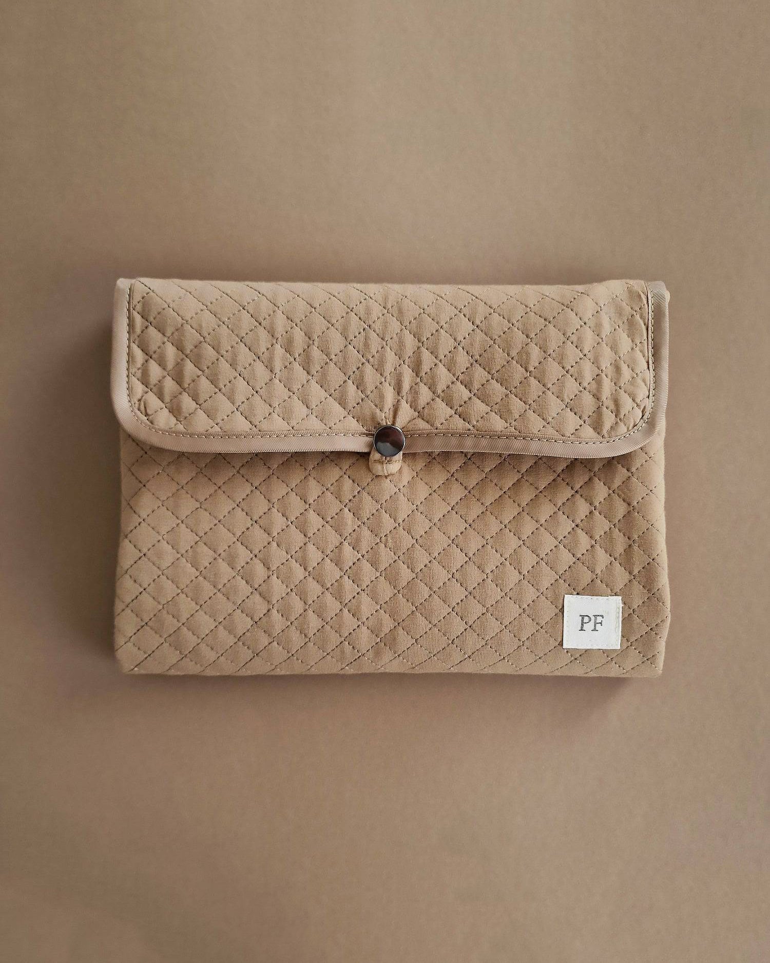 Quilted Changing Mat - Beige – Petit Filippe