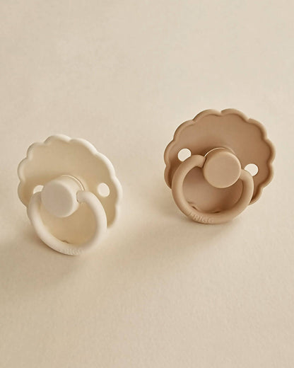 Frigg Pacifier Daisy - 2 Pack - Cream & Croissant - Petit Filippe