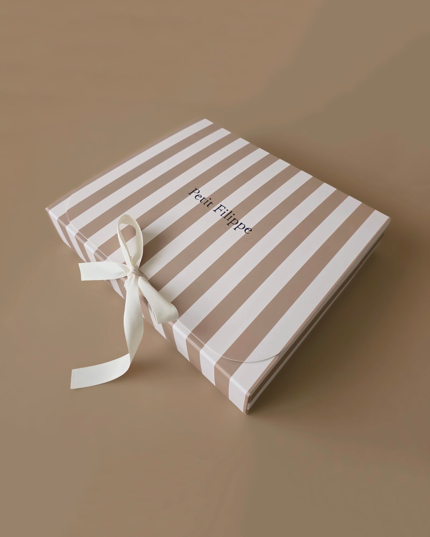 Giftbox - Beige - L - Petit Filippe