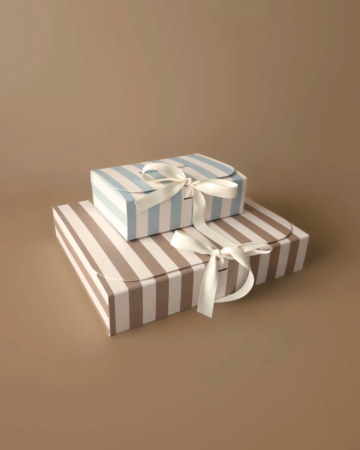 Giftbox - Beige - L - Petit Filippe
