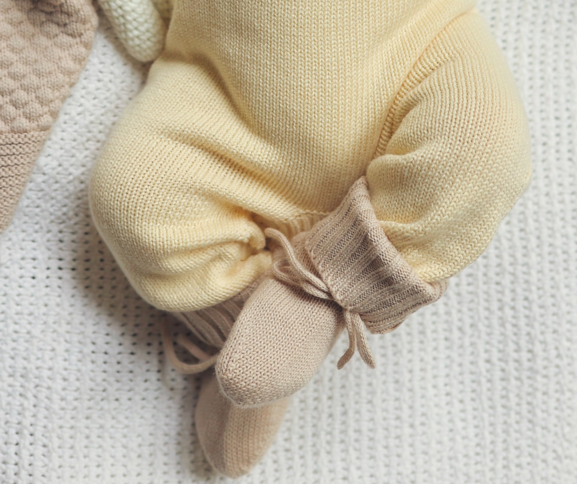 Cotton Newborn Booties - Oatmeal - Petit Filippe