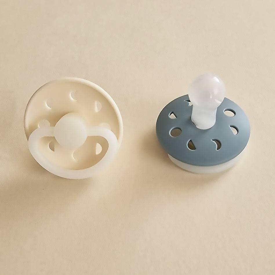 Stone Blue Pacifier Frigg Pacifier Moon Night - 2 Pack - Stone Blue & Cream – Petit Filippe