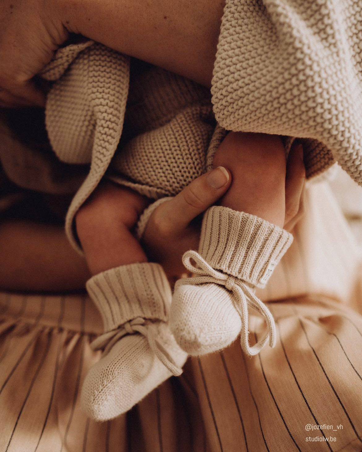 Cotton Newborn Booties - Oatmeal - Petit Filippe
