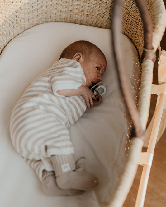 Kurzer Strick-Playsuit – Baumwolle – Oatmeal & Ivory Striped