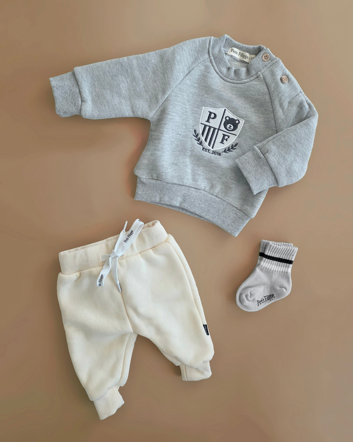 Sweatshirt - Varsity Crest - Grey - Petit Filippe