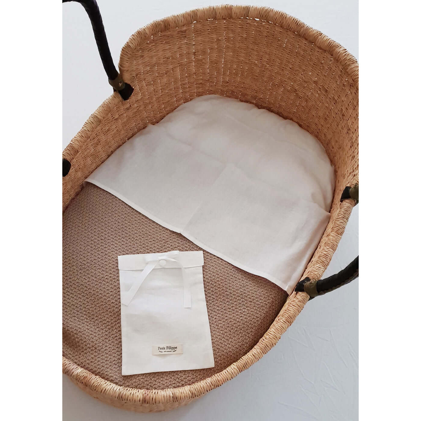 76 x 43 cm - Linen Fitted Sheet to fit our Moses Basket Mattress - White - Petit Filippe
