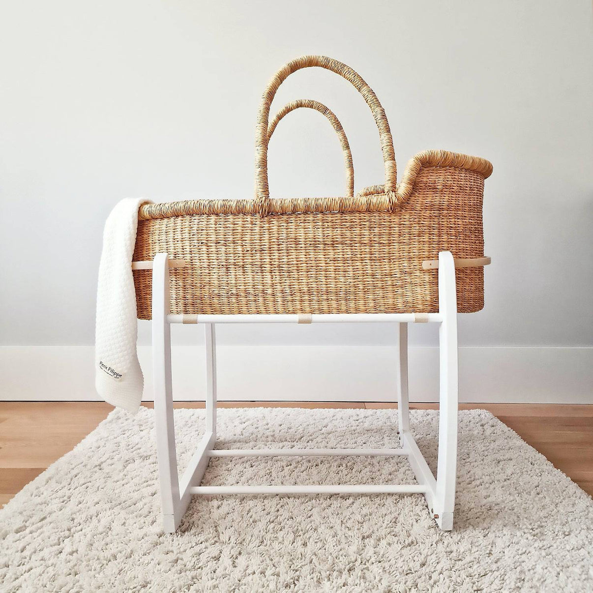 Rocking Moses Basket Stand White Petit Filippe