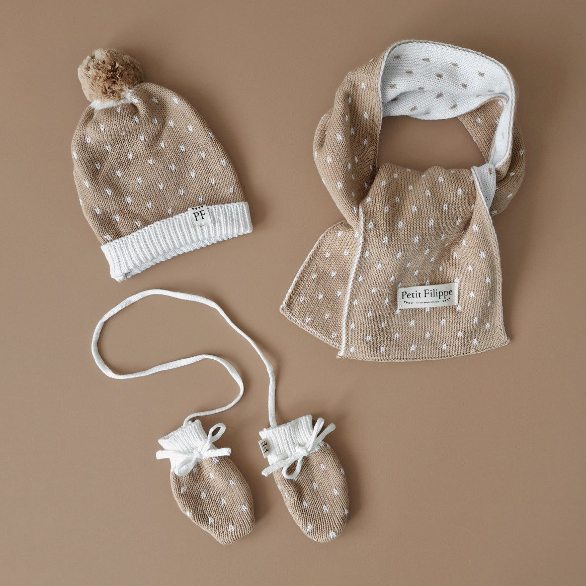 Knitted Beanie with Pom Pom - Cotton - Beige Speckled - Petit Filippe